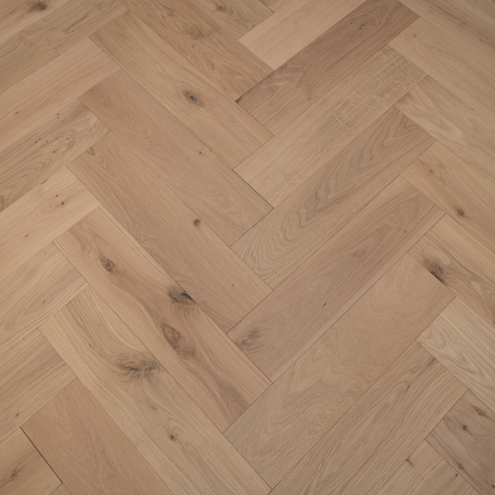 Schoolhouse Grande Click Herringbone Brushed and Matt lacquered Invisible finish