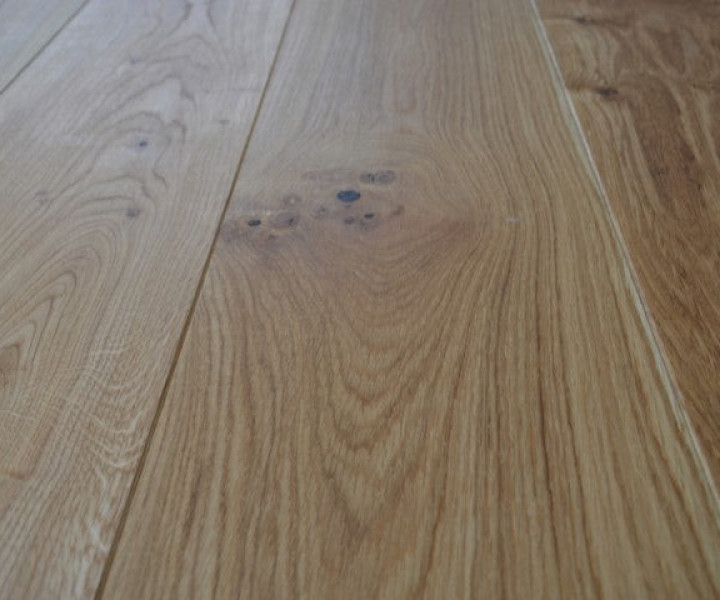 Colossus Oak Oiled 220mm Wide Board 